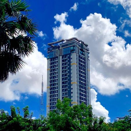 The View Serviced Residence 豪景日式酒店公寓 Пномпень Екстер'єр фото