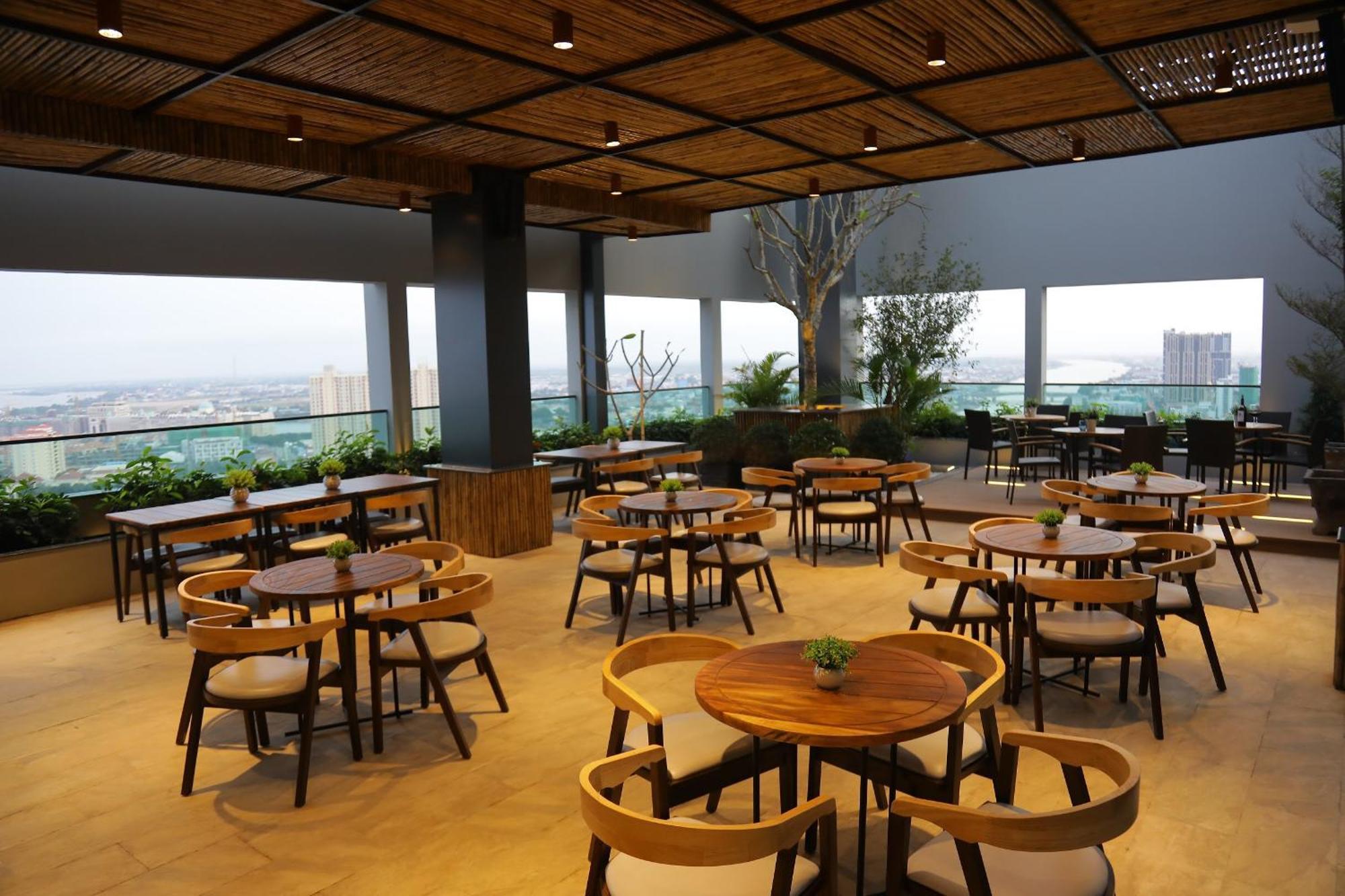 The View Serviced Residence 豪景日式酒店公寓 Пномпень Екстер'єр фото
